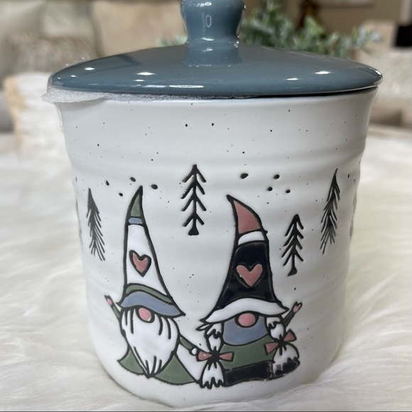 πππSOLDπππCERAMIC GNOME COOKIE JAR Gnome Canister WHIMSICAL MAGICAL WINTER - Picture 8 of 10